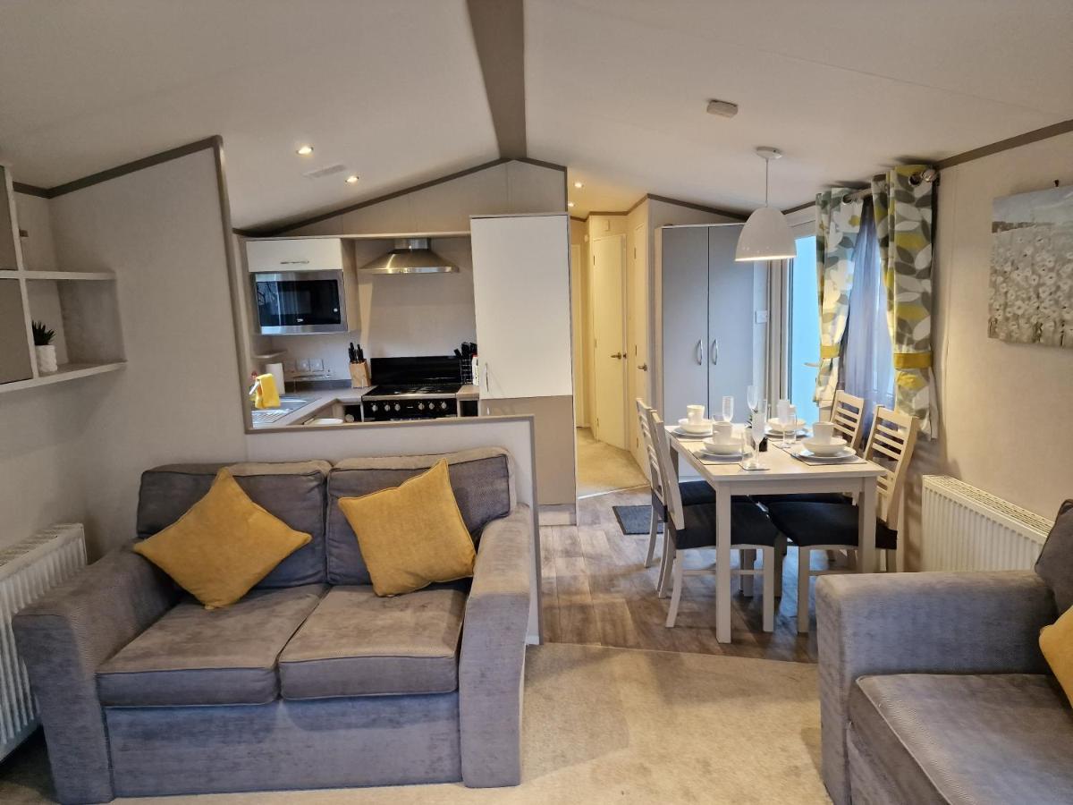 Billing Aquadrome- Bird Lake Pastures Holiday Caravan Sleep 6 Нортхемптон Экстерьер фото