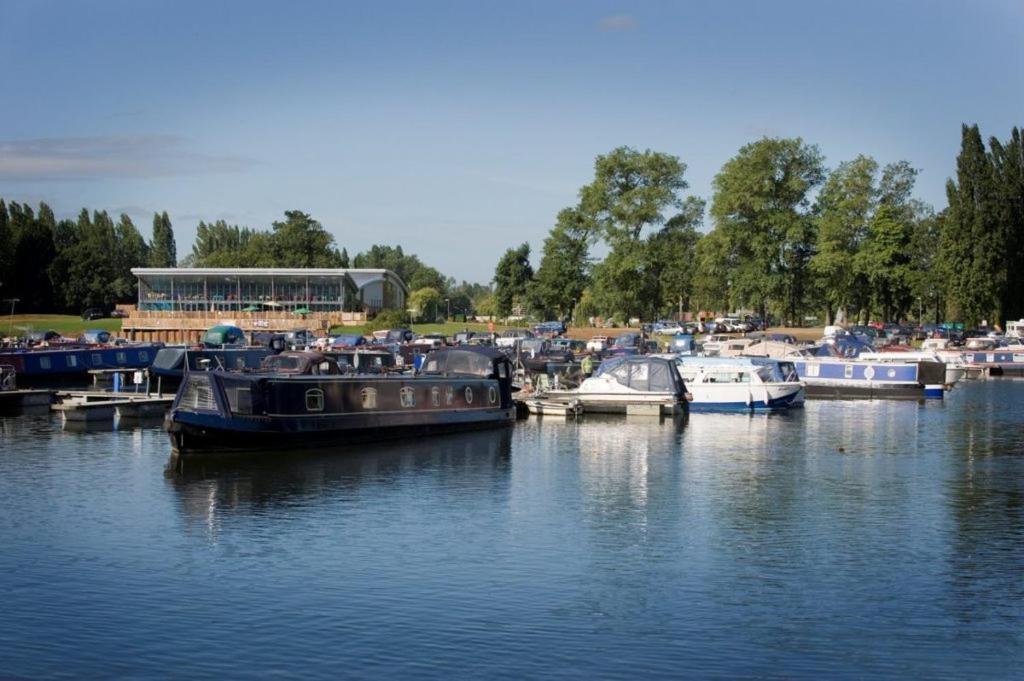 Billing Aquadrome- Bird Lake Pastures Holiday Caravan Sleep 6 Нортхемптон Экстерьер фото